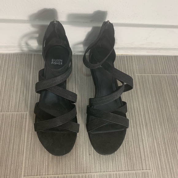 NWOT Eileen Fisher Black Strappy Sandals - Picture 2 of 5